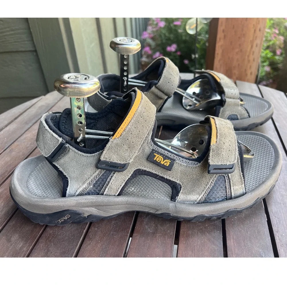 Teva Tanza Sport Sandals Mens 10 Grey Green Suede Hiking Water Shoes 1019192